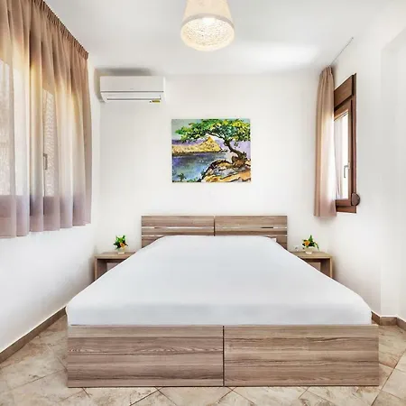 Sunset Villa *